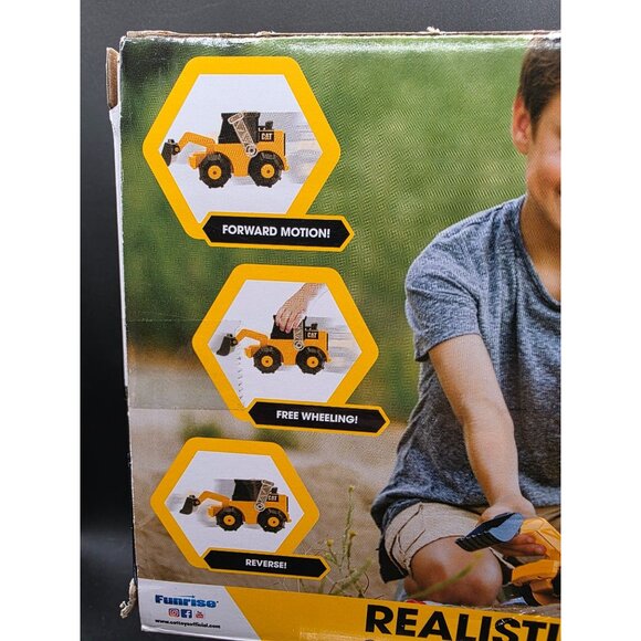 CAT Unstoppable Movers Wheel Loader Toy For Kids - Picture 5 of 6